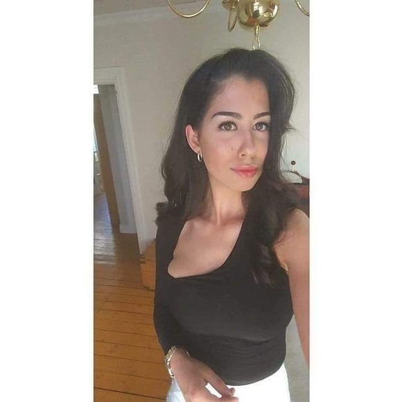 Meet your Posher, Sara Tremblay - Picture 1 of 2